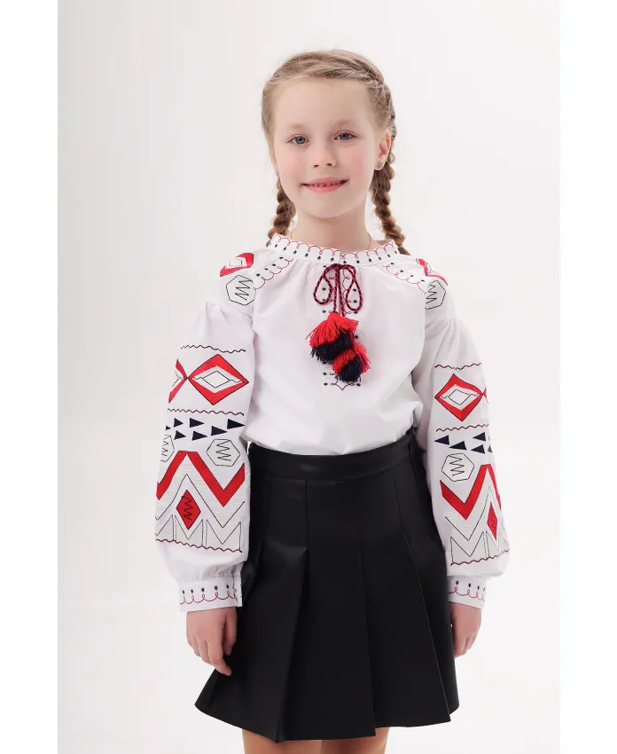 Вишиванка для дівчинки Килим