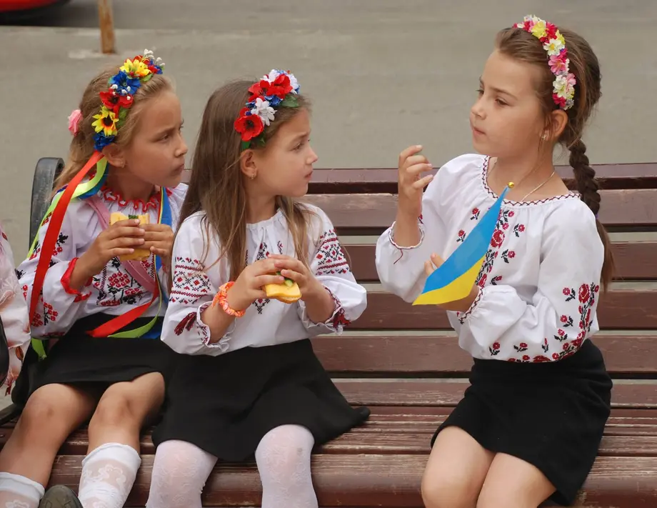 вишиванка для дівчинки на перше вересня