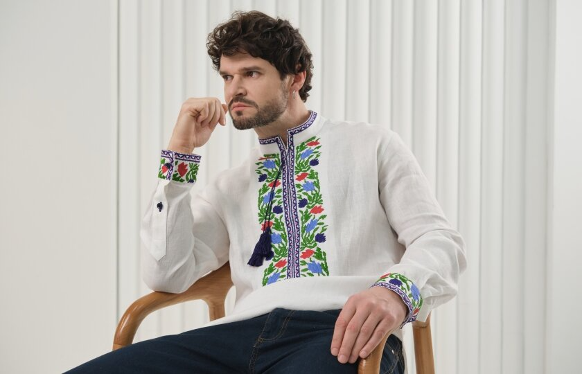 з чим носити вишиванку чоловікам